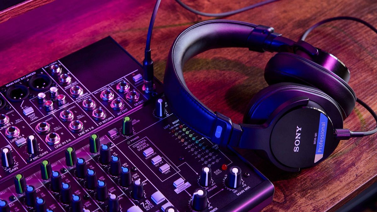 Sony MDR-M1 closed monitor studio headphones launched in India: price, features