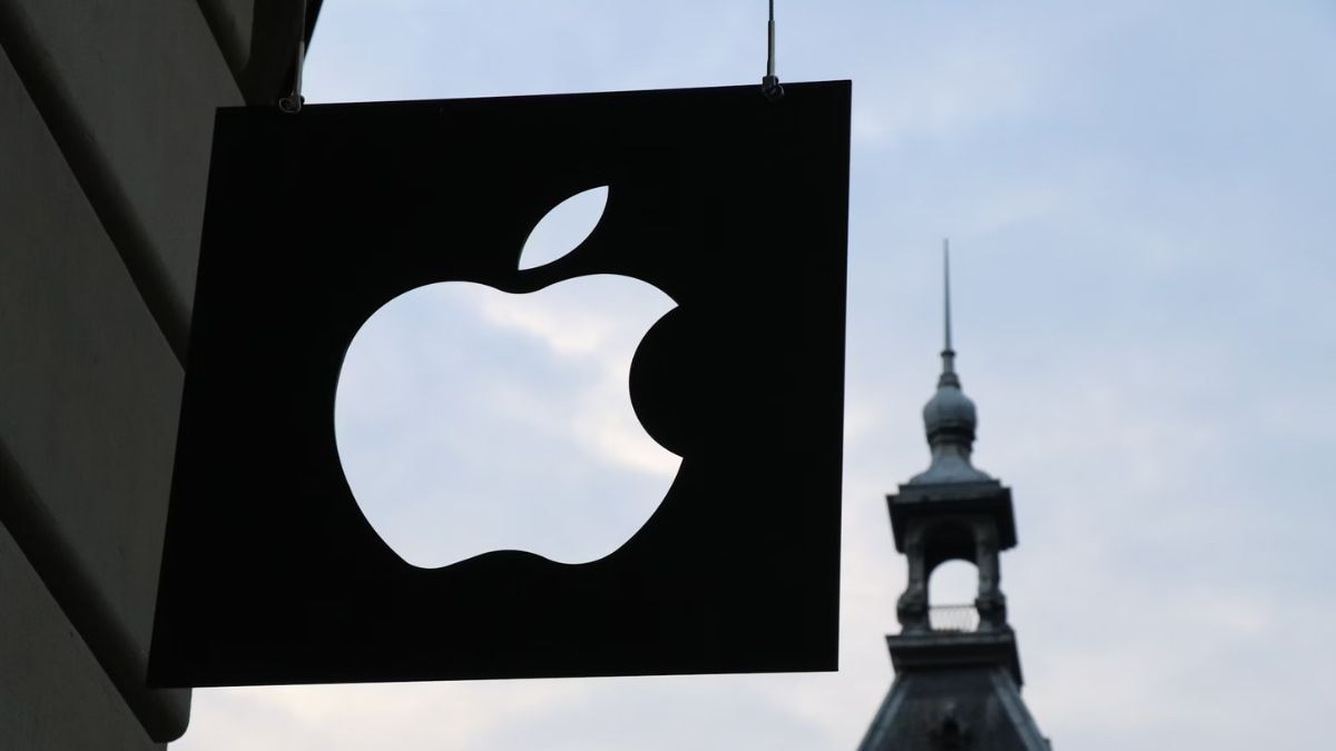 Apple Ordered by EU Antitrust Regulators to Open up to Rivals