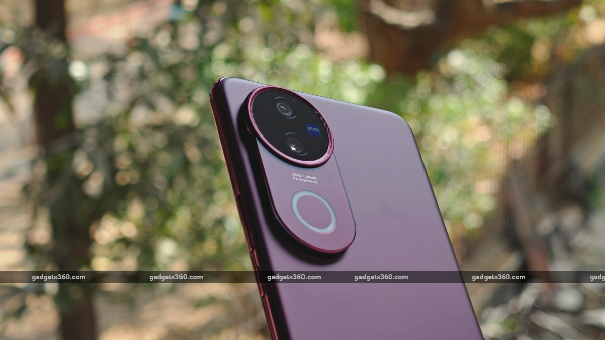 Vivo V50 Review: Fancy Design Backed by Big Battery Life