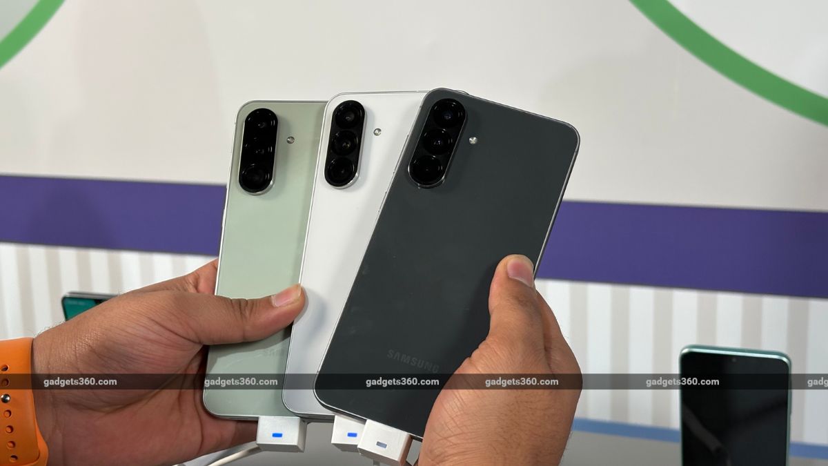 Samsung Galaxy A56 5G Users Report Bootloop Issues After Latest One UI 7 Update