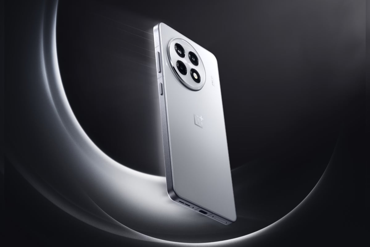 OnePlus Ace 5 Ultra With MediaTek Dimensity 9400+  Runs Geekbench; New OnePlus Earbuds Spotted on FCC