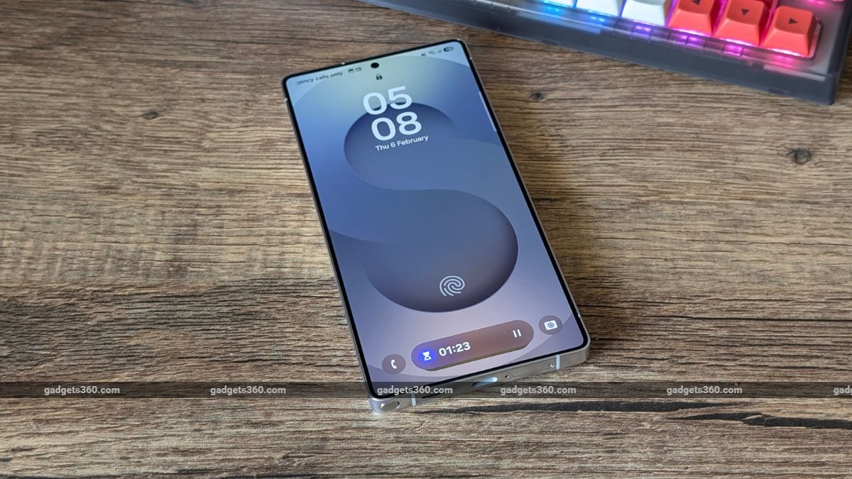 Samsung Tipped to Bring Phone Calls, Do Not Disturb and More Features to Now Bar With One UI 8