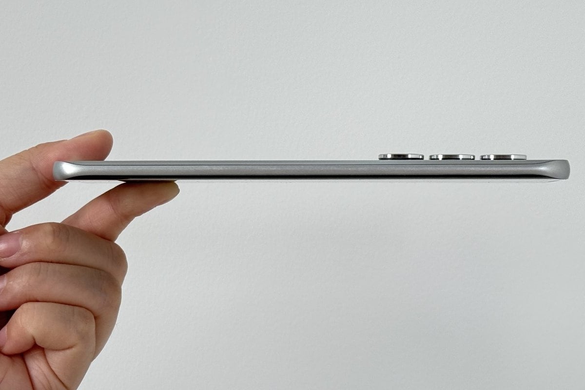 Infinix Hot 60 Pro+ Tipped to Rival Samsung Galaxy S25 Edge With Slim Design; Hands-on Images Leaked