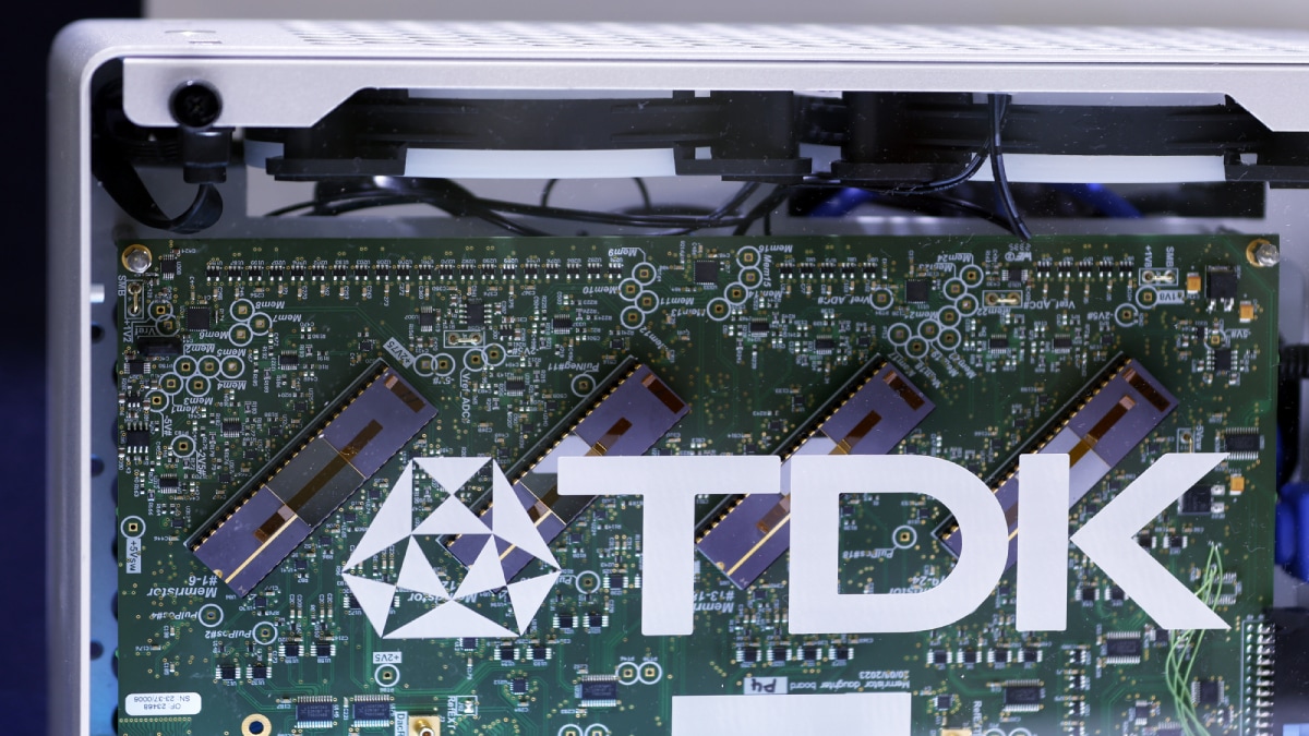 iPhone Supplier TDK Readies Batteries Geared for Thin AI Gadgets