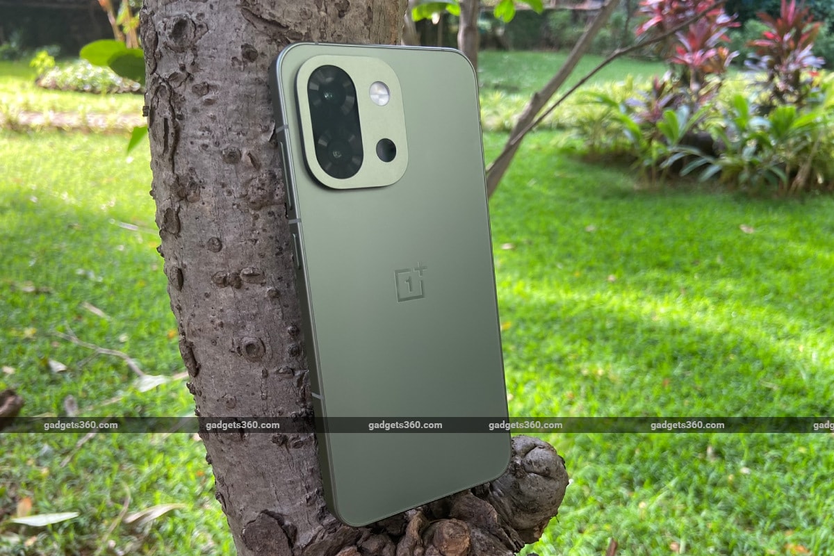 OnePlus 13s Sale Starts Today in India: Check Price, Discount, Bank Offers and More