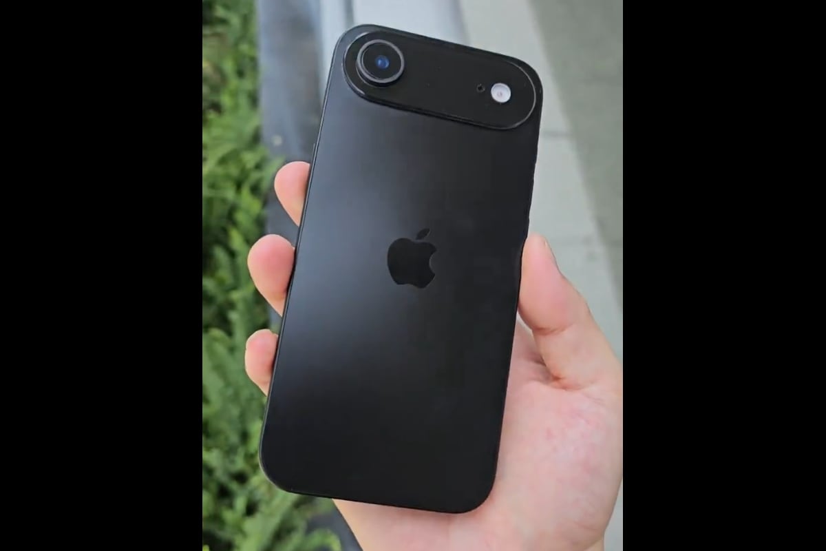 iPhone 17 Air Dummy Unit Surfaces in Hands-on Video, Showcasing Thin Design