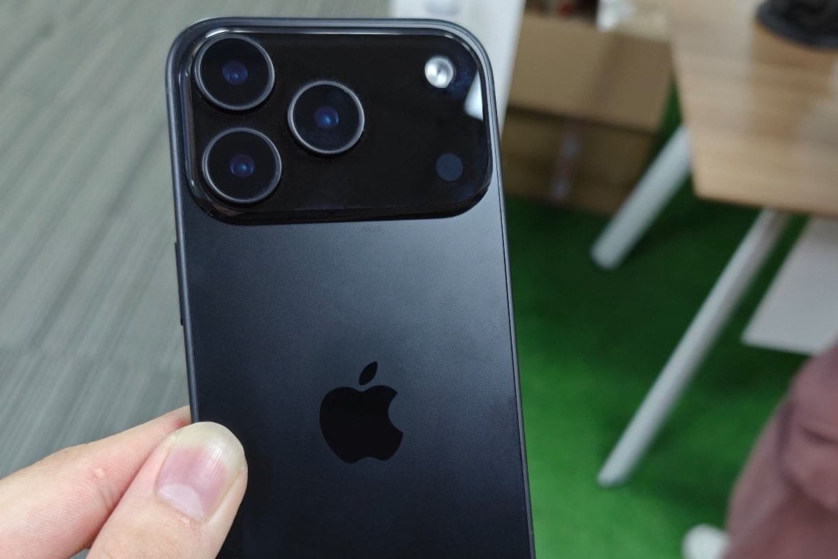 iPhone 17 Pro Alleged Hands-on Images Offer Closer Look at the New Rear Camera Design
