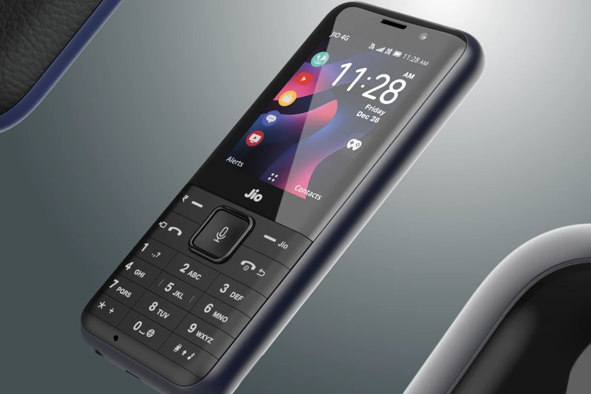 Swiggy Instamart Teams Up With Jio for Instant Delivery of JioBharat V4 and JioPhone Prima 2